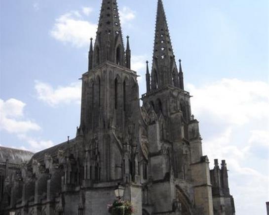 Cathédrale Notre-Dame de Sées - Hôtel L'Ile de Sées